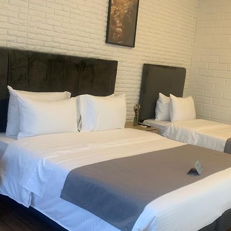 Hotel Provenza Garden Medellin Bagian luar foto