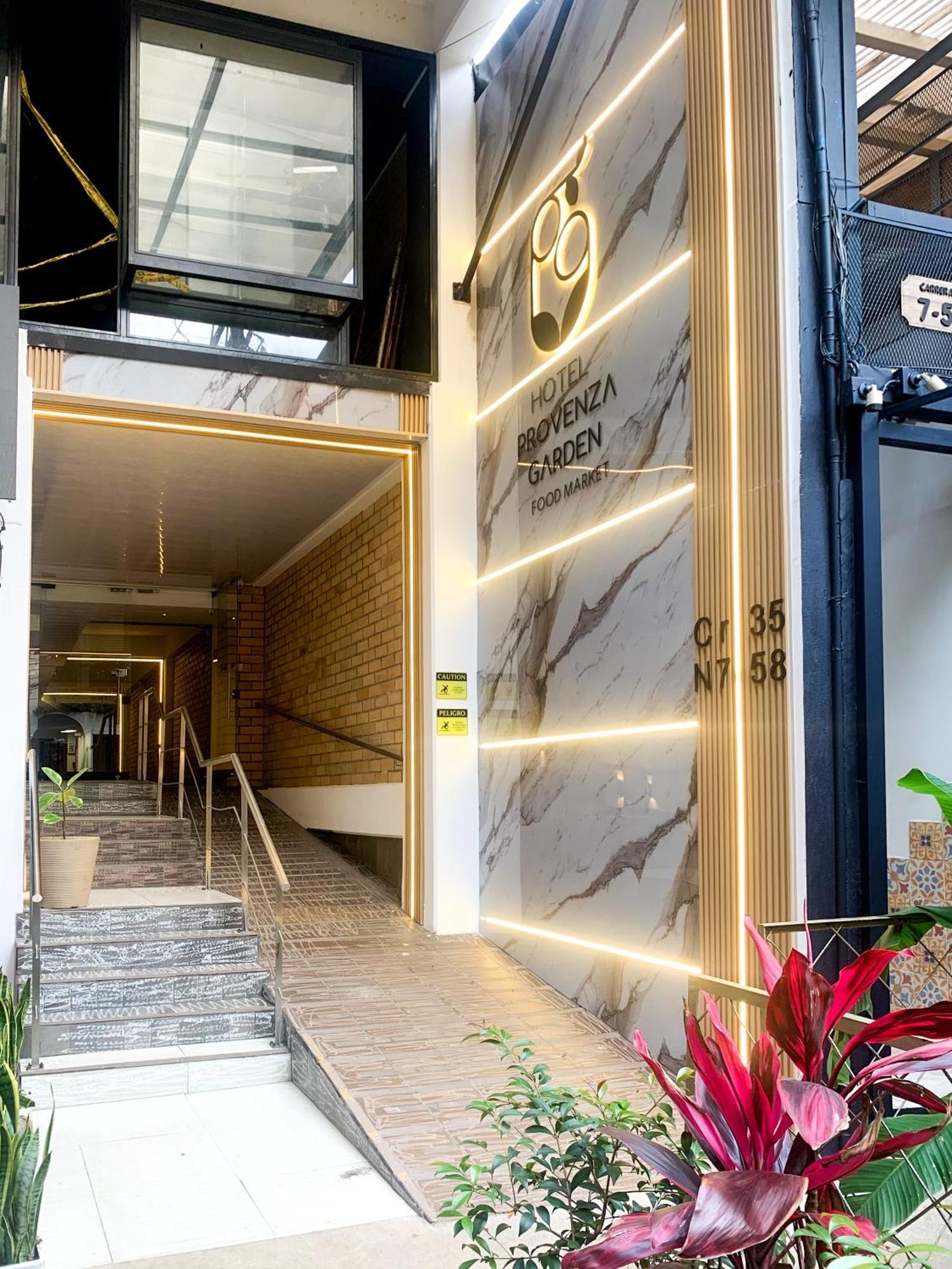 Hotel Provenza Garden Medellin Bagian luar foto