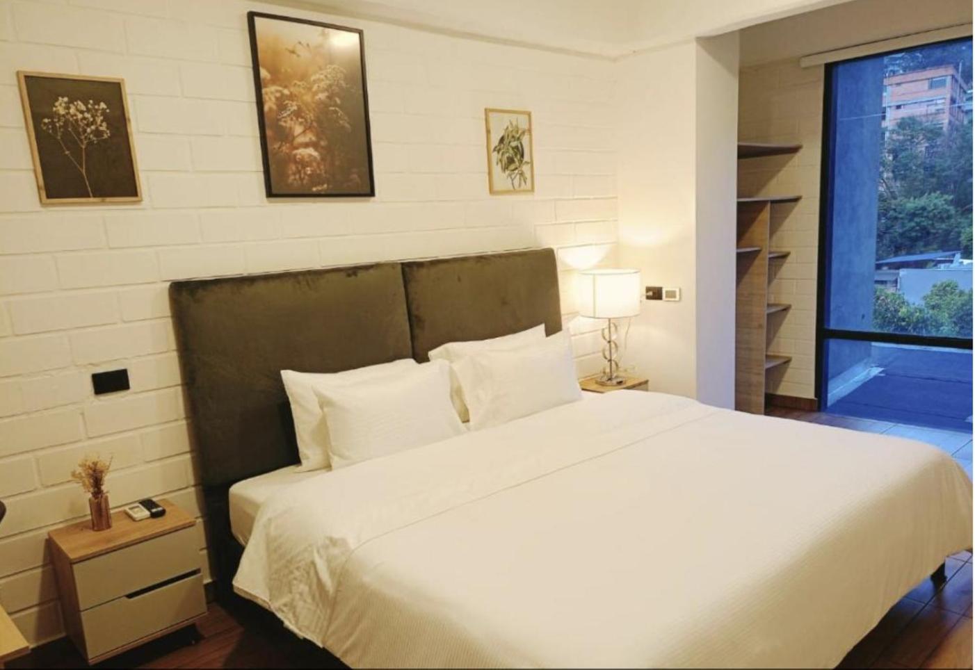 Hotel Provenza Garden Medellin Bagian luar foto