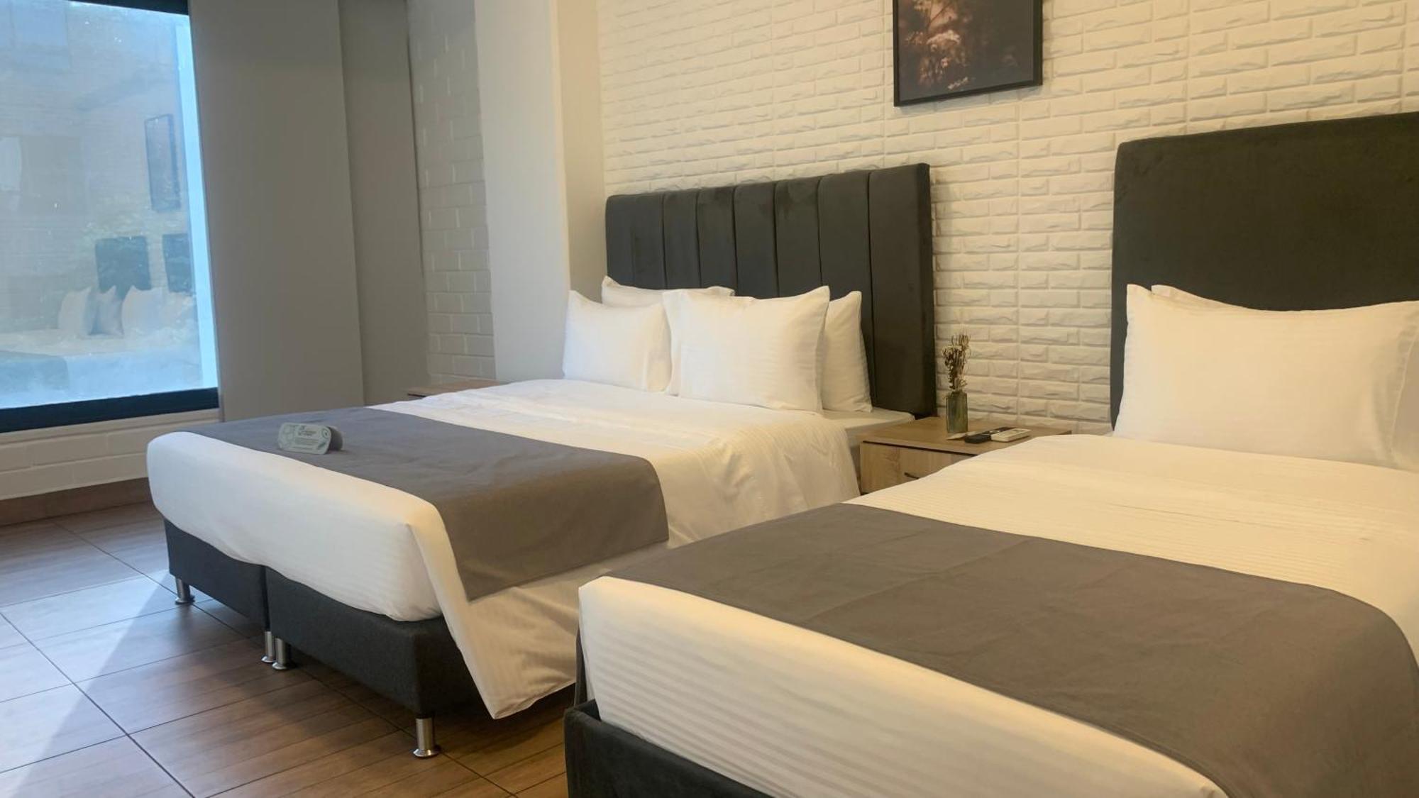 Hotel Provenza Garden Medellin Bagian luar foto